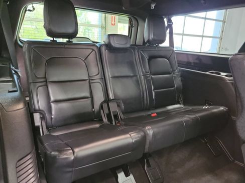 Used 2024 Lincoln Navigator L Reserve AWD/4WD image 18