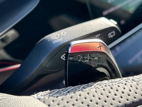 Used 2025 Audi RS Q8 performance image 33