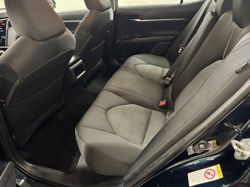Used 2018 Toyota Camry L image 28
