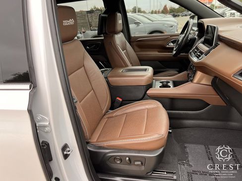 Used 2023 Chevrolet Tahoe High Country w/ Advanced Technology Package image 28