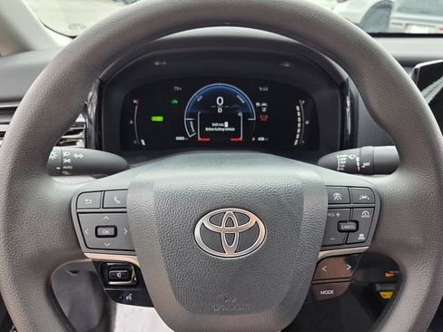 Used 2025 Toyota Camry LE w/ Convenience Package FWD image 27