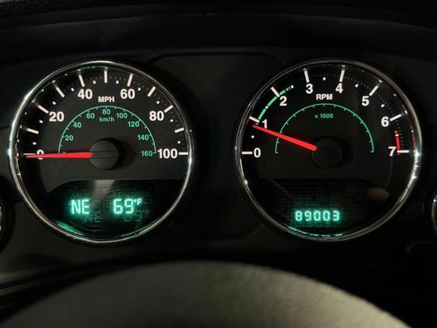 Used 2012 Jeep Wrangler Sport AWD/4WD image 32