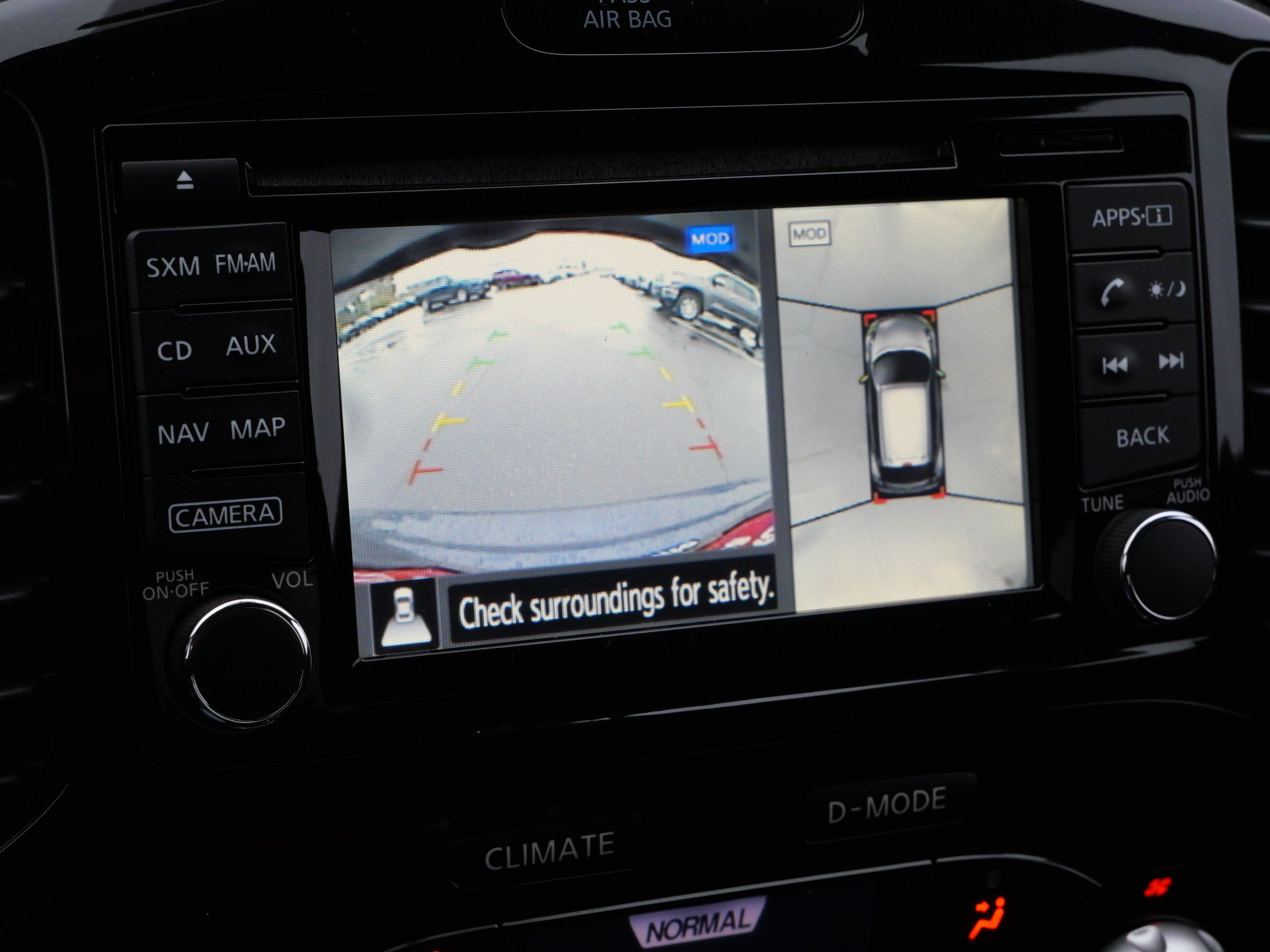 Used 2015 Nissan Juke SV w/ Technology Package AWD/4WD image 29