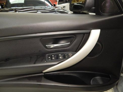 Used 2018 BMW 320i xDrive 320i xDrive AWD w/ Convenience Package image 12