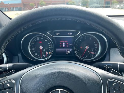 Used 2018 Mercedes-Benz CLA 250 image 15