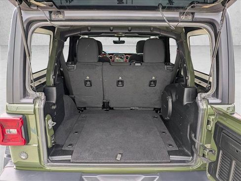 Used 2020 Jeep Wrangler Unlimited Rubicon AWD/4WD image 6