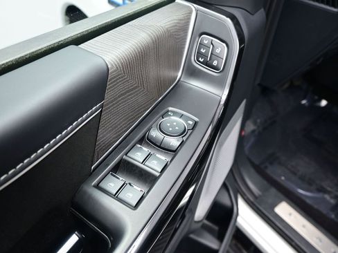Used 2024 Ford F150 Lightning Platinum AWD/4WD image 10