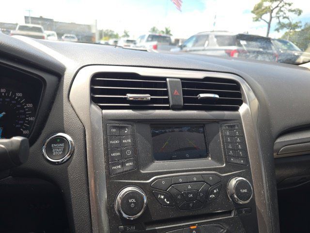 Used 2018 Ford Fusion S FWD image 15