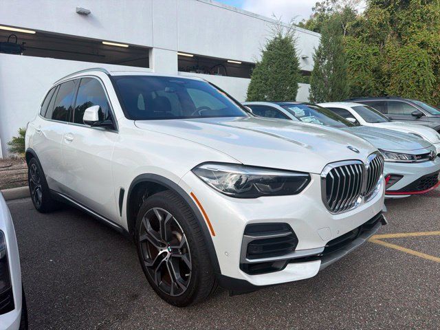 Used 2022 BMW X5 sDrive40i RWD image 3