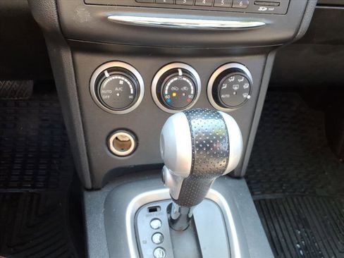 Used 2013 Nissan Rogue SL image 16