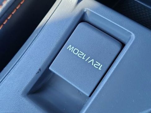 Used 2024 Subaru Crosstrek 2.5i Limited AWD/4WD image 30