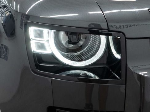 Used 2023 Land Rover Defender 130 X-Dynamic SE AWD/4WD image 48