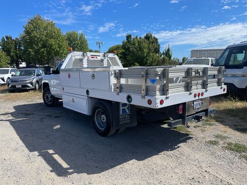 Used 2019 Chevrolet Silverado 3500 W/T w/ WT Convenience Package RWD image 4