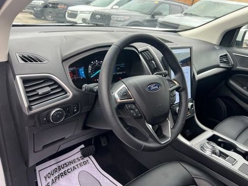 Certified 2024 Ford Edge SEL w/ Convenience Package AWD/4WD image 7