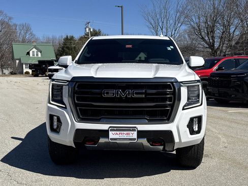 Used 2024 GMC Yukon XL AT4 image 2