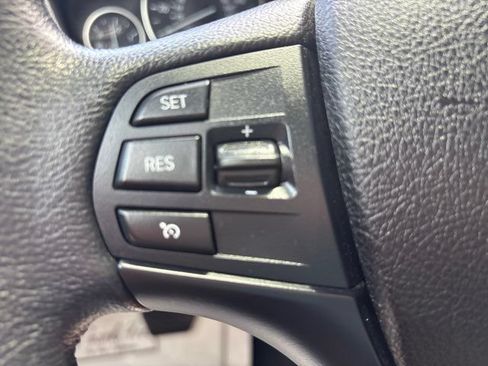 Used 2018 BMW 320i Sedan RWD image 47