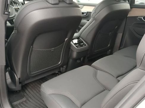 Certified 2026 Volvo XC90 B6 Plus w/ Protection Package Premier image 17