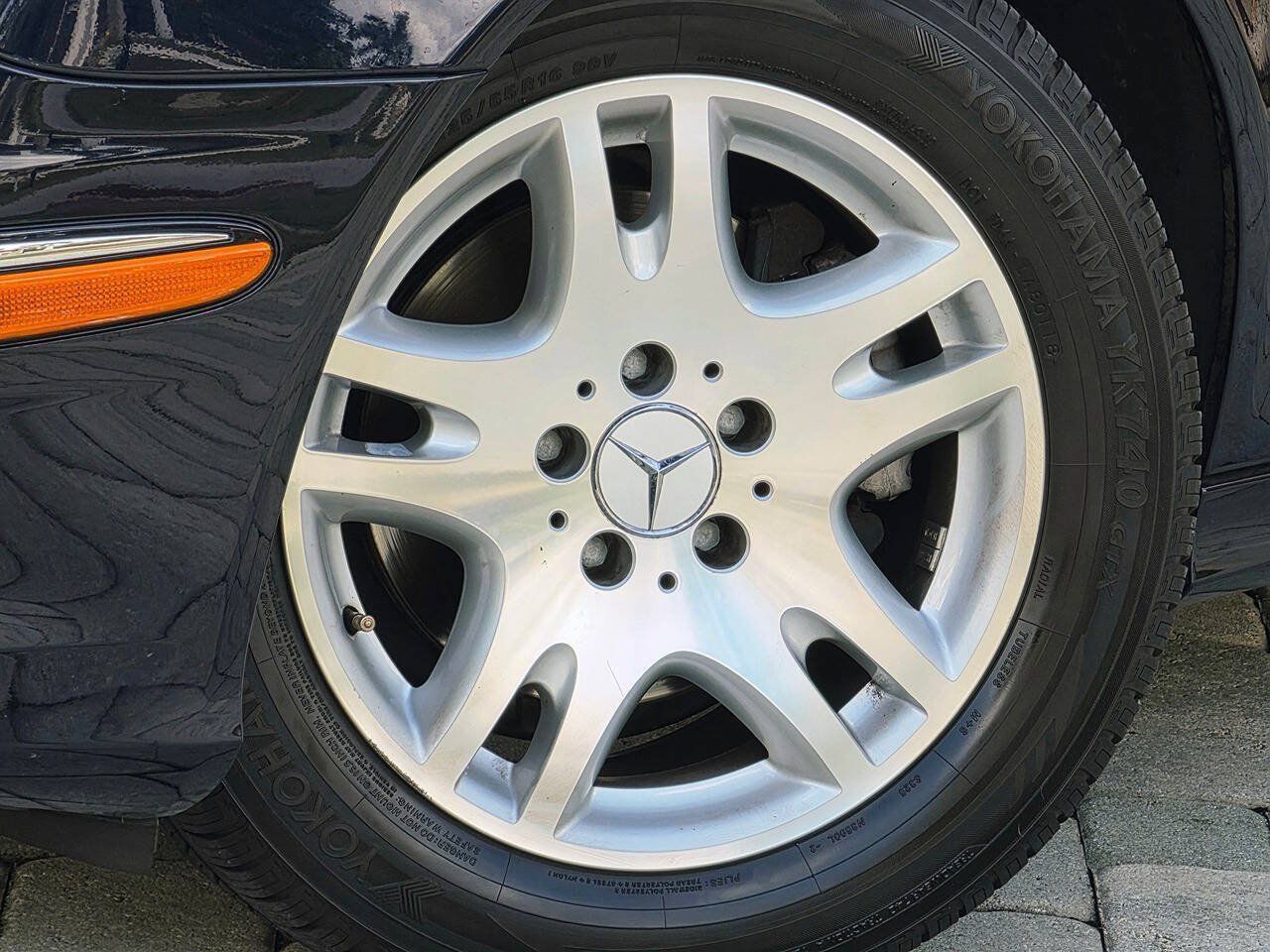 Used 2007 Mercedes-Benz E 320 BlueTEC Sedan image 2