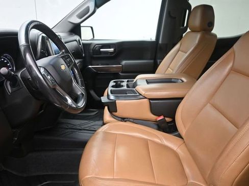 Used 2021 Chevrolet Silverado 1500 LT AWD/4WD image 16