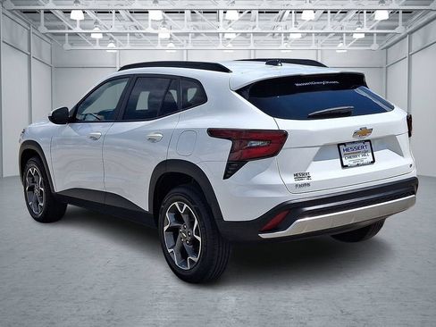 Certified 2024 Chevrolet Trax LT FWD image 5