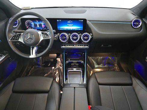 Certified 2025 Mercedes-Benz GLA 250 4MATIC image 18