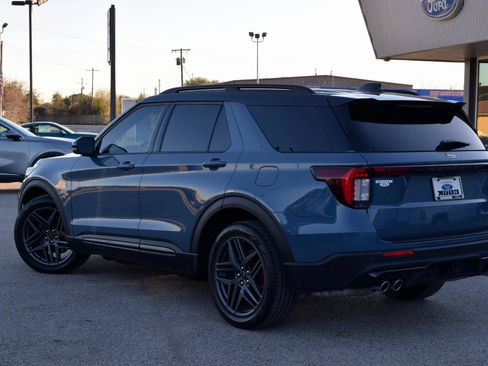 Certified 2025 Ford Explorer ST image 8