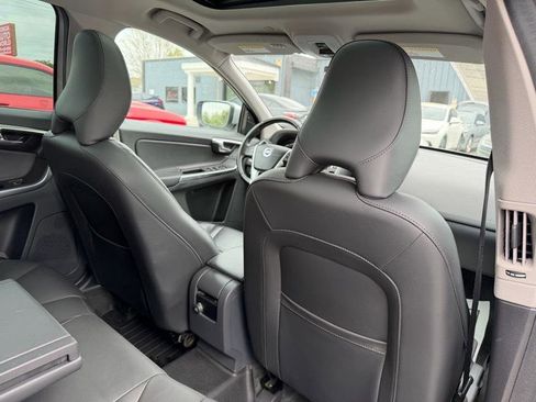 Used 2015 Volvo XC60 T5 Platinum image 35