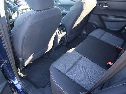 Used 2024 Nissan Rogue SV image 10