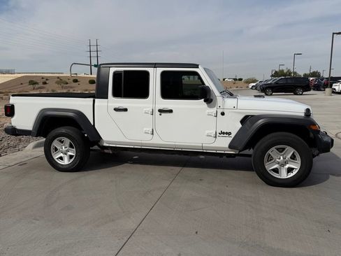Used 2020 Jeep Gladiator Sport w/ Quick Order Package 24S image 12