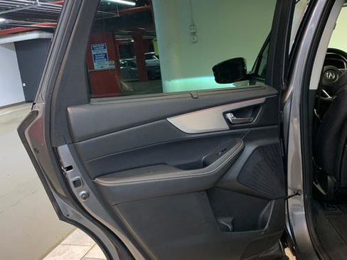 Used 2023 Acura MDX SH-AWD w/ Technology Package image 39