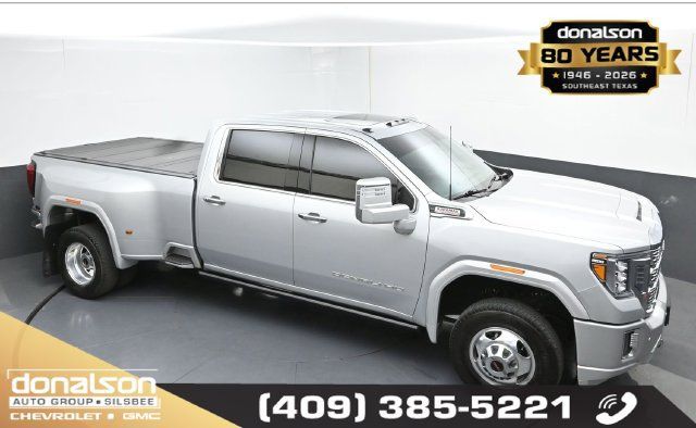 Used 2022 GMC Sierra 3500 Denali w/ Denali Ultimate Package AWD/4WD image 18