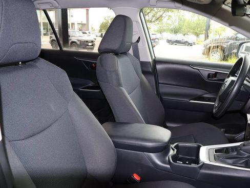 Certified 2025 Toyota RAV4 LE AWD/4WD image 39