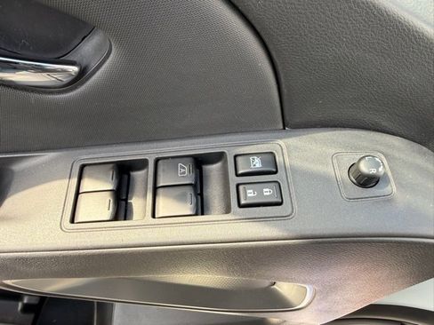 Certified 2024 Nissan Frontier SV w/ Technology Package image 13