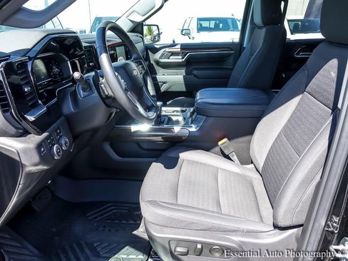 Used 2024 Chevrolet Silverado 1500 LT AWD/4WD image 10