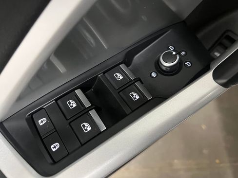 Used 2023 Audi Q3 2.0T Premium image 11