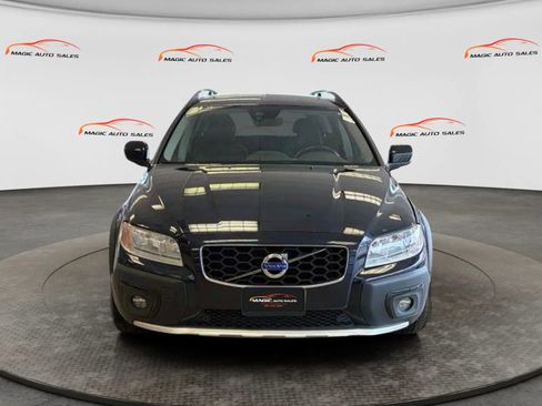 Used 2016 Volvo XC70 T5 Premier w/ Proximity Package AWD/4WD image 2