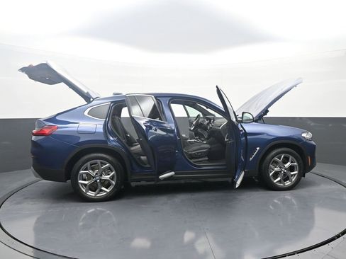 Used 2025 BMW X4 xDrive30i w/ Premium Package image 44