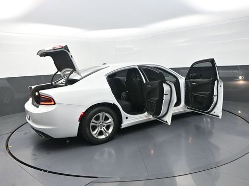 Used 2020 Dodge Charger SXT RWD image 35
