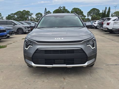 New 2026 Kia Niro EX FWD image 3