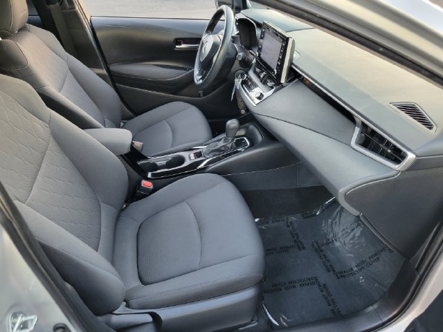 Used 2021 Toyota Corolla LE FWD image 17