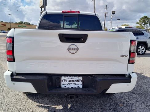 Used 2022 Nissan Frontier SV image 5