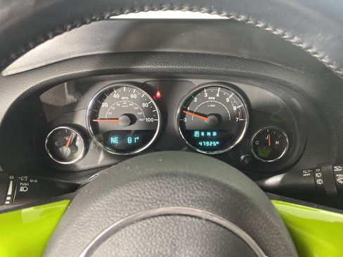 Used 2018 Jeep Wrangler Unlimited Sport S AWD/4WD image 20