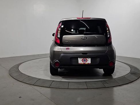 Used 2015 Kia Soul FWD image 4