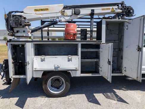 Used 2019 Ford F550 2WD Regular Cab Super Duty image 19
