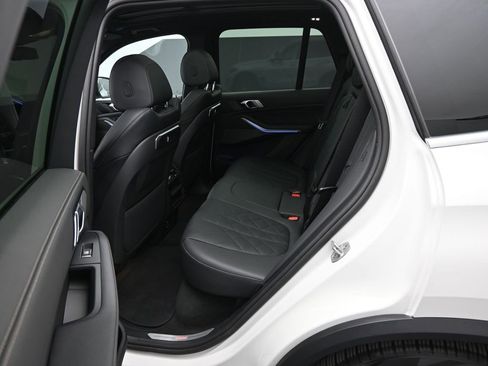 Used 2025 BMW X5 xDrive50e image 19