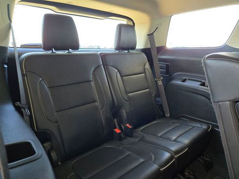 Used 2023 GMC Acadia Denali FWD image 25