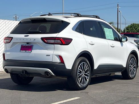 Used 2023 Ford Escape SE w/ PHEV Premium Package FWD image 4