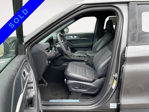 New 2026 Ford Explorer ST-Line w/ ST-Line Street Pack AWD/4WD image 9