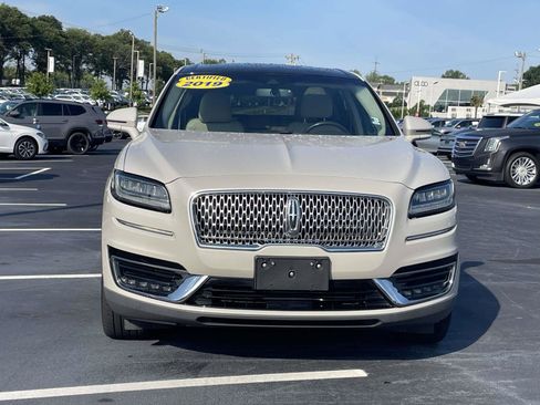 Used 2019 Lincoln Nautilus Reserve w/ Driver Assistance Package AWD/4WD image 2