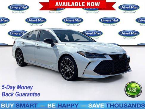 Used 2019 Toyota Avalon Touring FWD image 1
